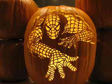 Illustration for article titled Incredible but Real: Science Fiction and Fantasy Pumpkin Carvings!